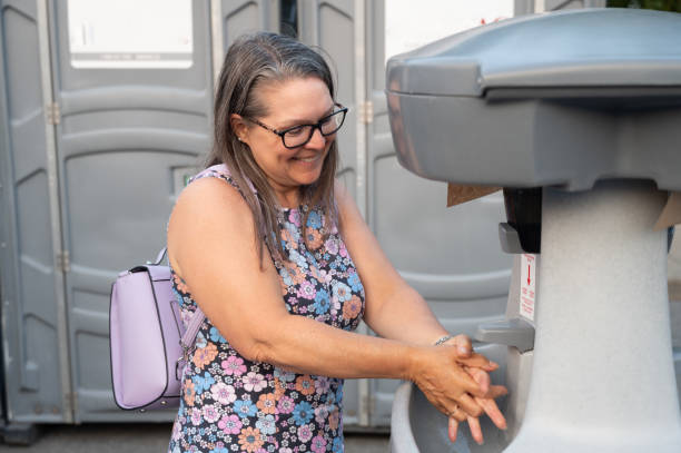 Portable Toilet Options We Offer in Cockrell Hill, TX